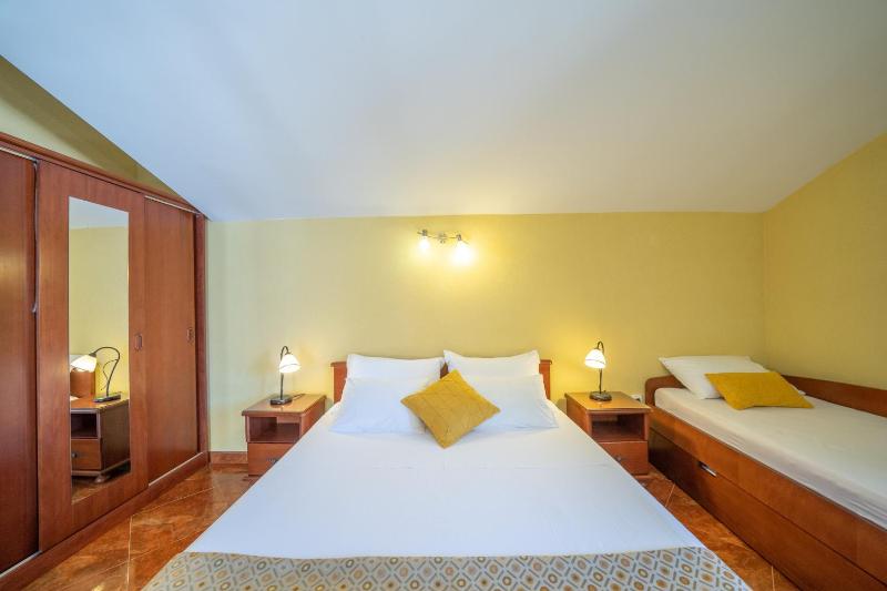 Apartment with Sea View image 3