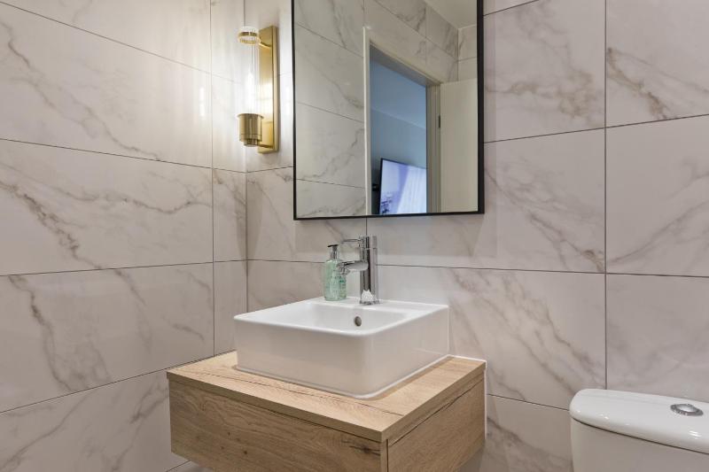 Superior Suite image 4
