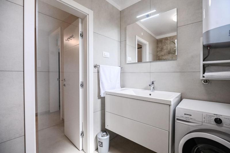 Luxury Apartment Nina with sea view - image 4