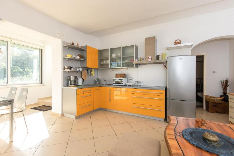 Apartment PORTAPISANA just 50m from the beach - image 16