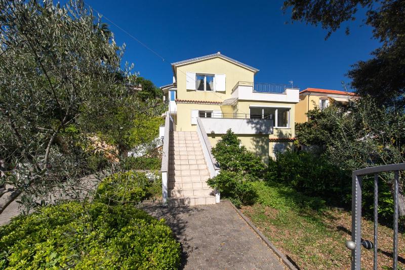 Apartment PORTAPISANA just 50m from the beach - image 38