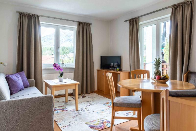 One-Bedroom Apartment with access to Spa areas image 3