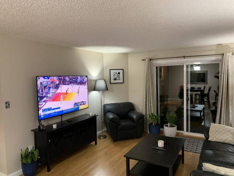 Chris Cozy Condo CW #205 Edmonton - image 16