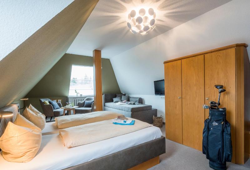 Double Room image 4