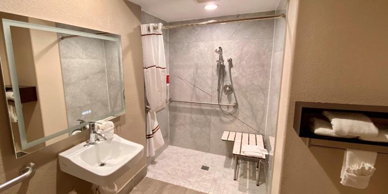 Double Room with Two Double Beds and Roll-In Shower - Disability Access image 1
