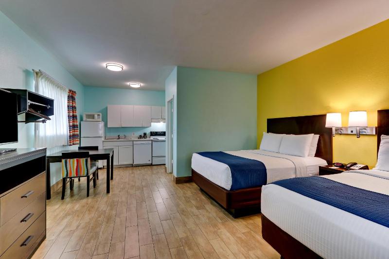 Queen Room with Two Queen Beds and Kitchenette image 1
