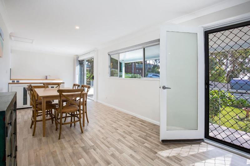 WindanSea Cottage Pet Friendly Ocean Glimpses - image 7