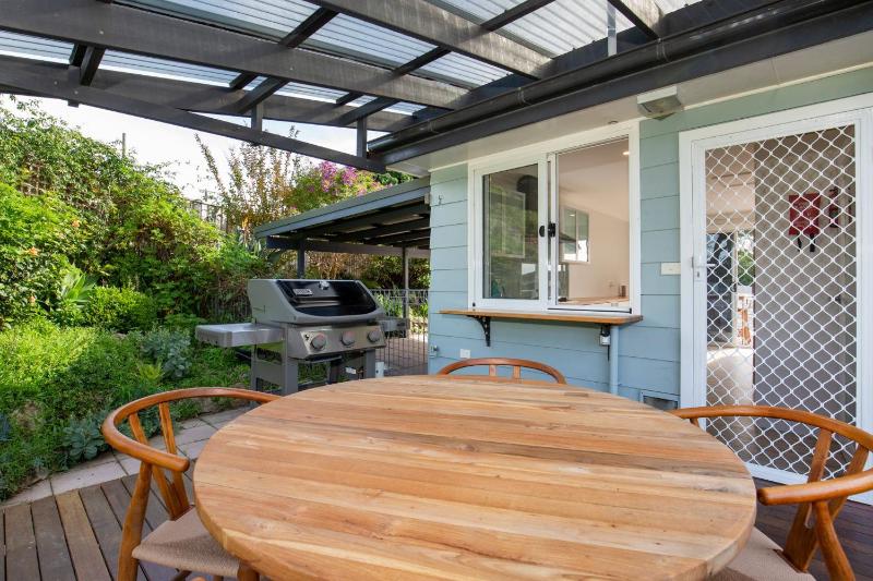 WindanSea Cottage Pet Friendly Ocean Glimpses - image 9