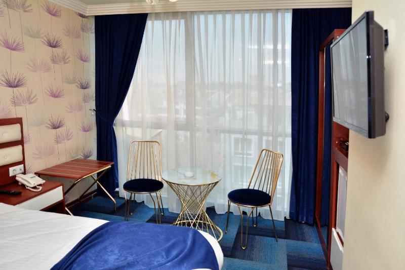 Standard Double Room image 4