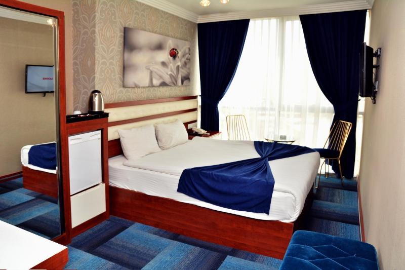 Standard Double Room image 1