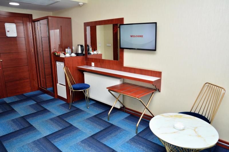Business Grand Hotel - image 7
