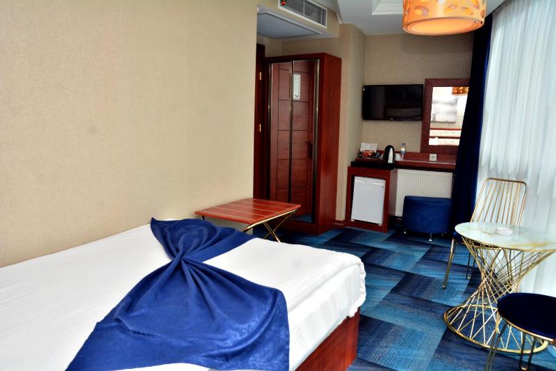 Standard Single Room image 3