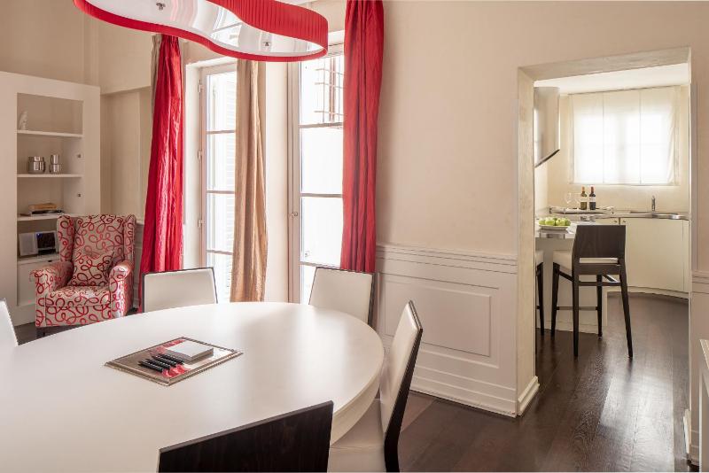 Executive Apartment image 4