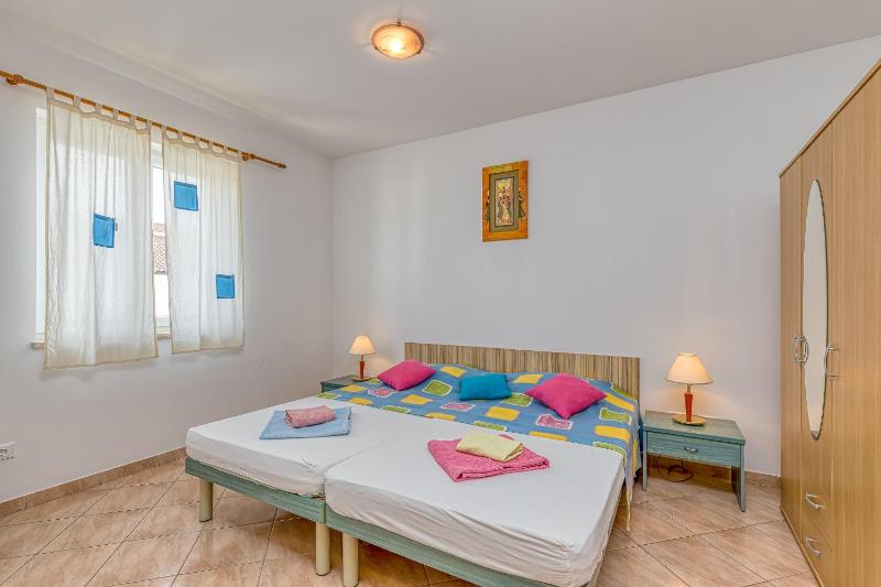 Sunrise Apartments - image 9