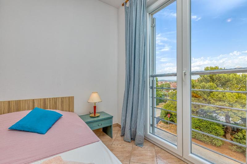 Sunrise Apartments - image 17