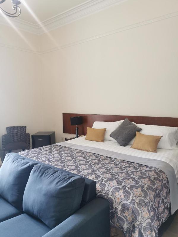 Double Room with Sea View image 1