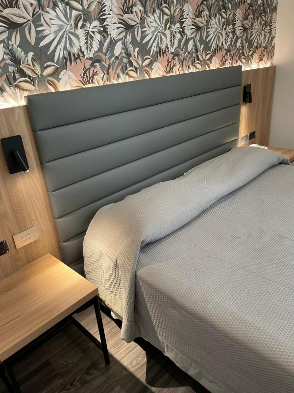 Double or Twin Room image 2