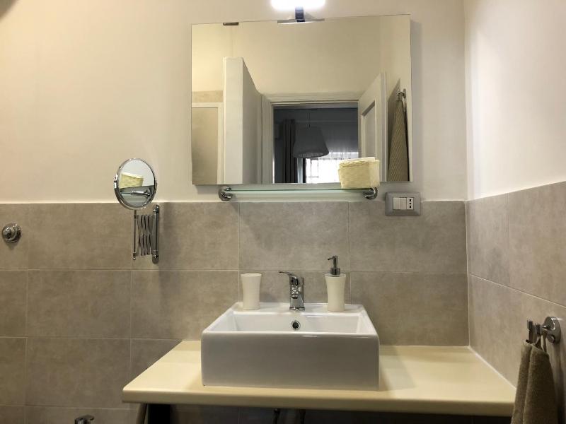 Standard Triple Room image 4
