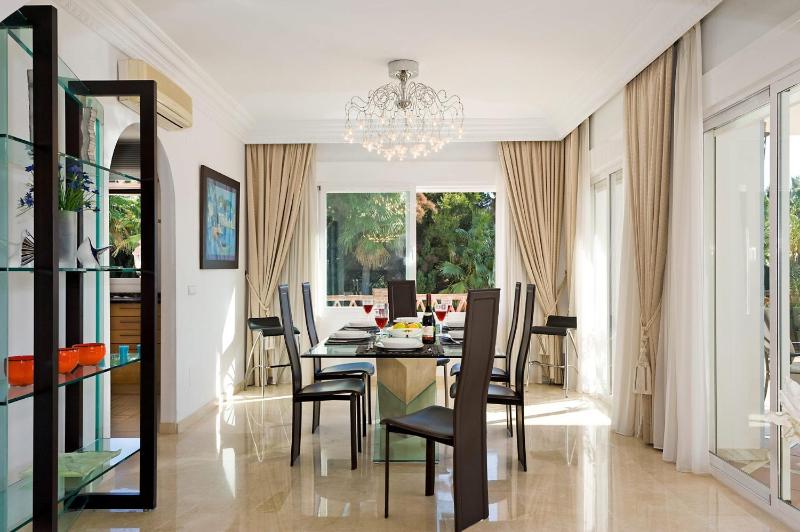 Villa Miraflores Sol by Villa Plus - image 14