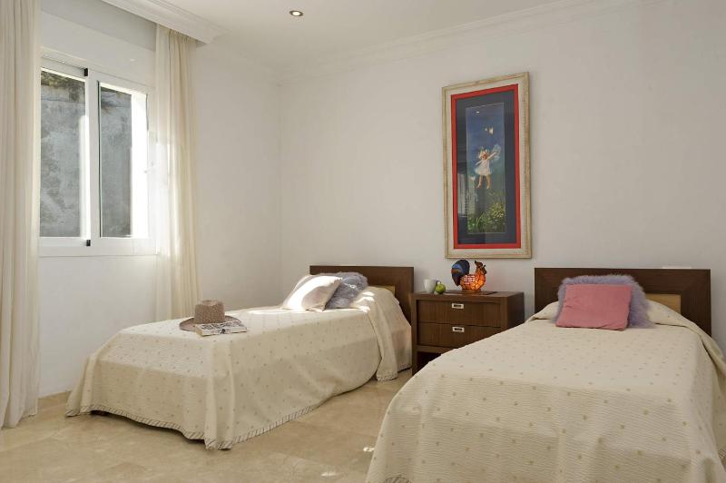Villa Miraflores Sol by Villa Plus - image 15