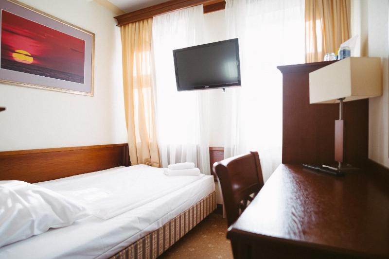 Economy Single Room image 3