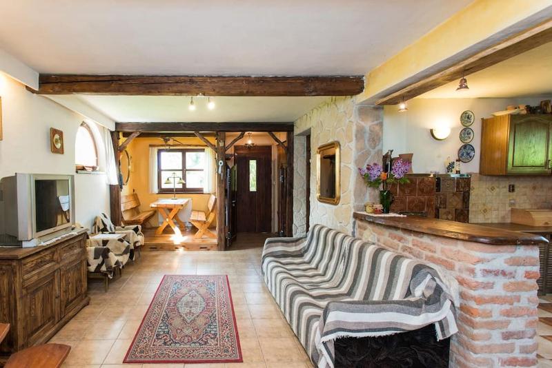 Basic Triple Room image 1