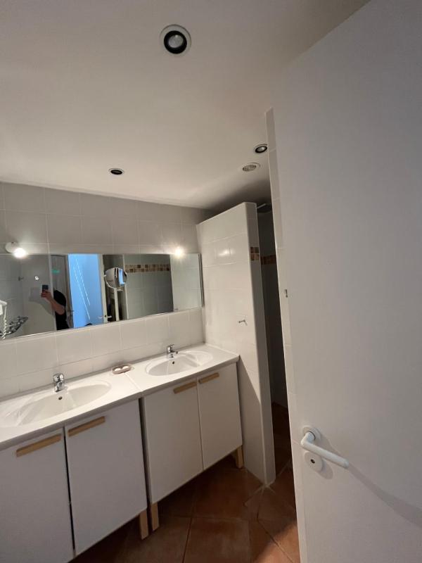 Hostellerie Provencale - image 19