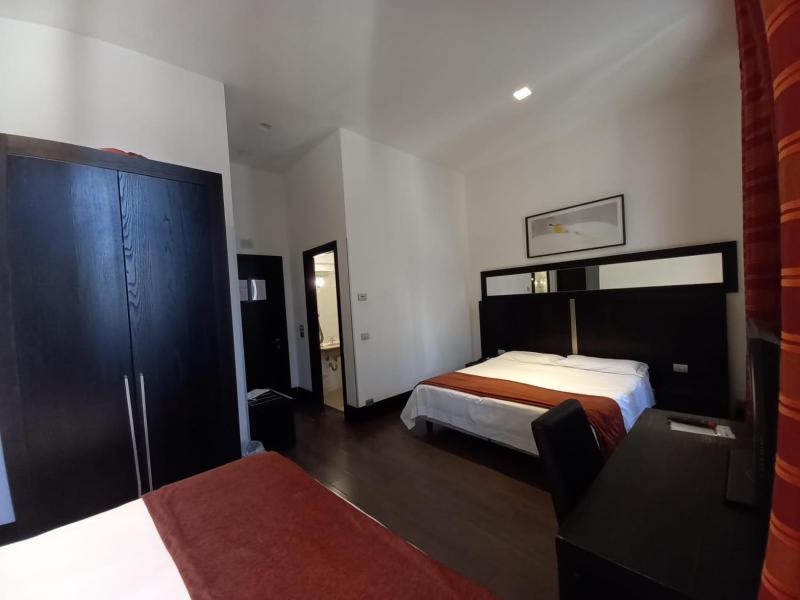 Quadruple Room image 3