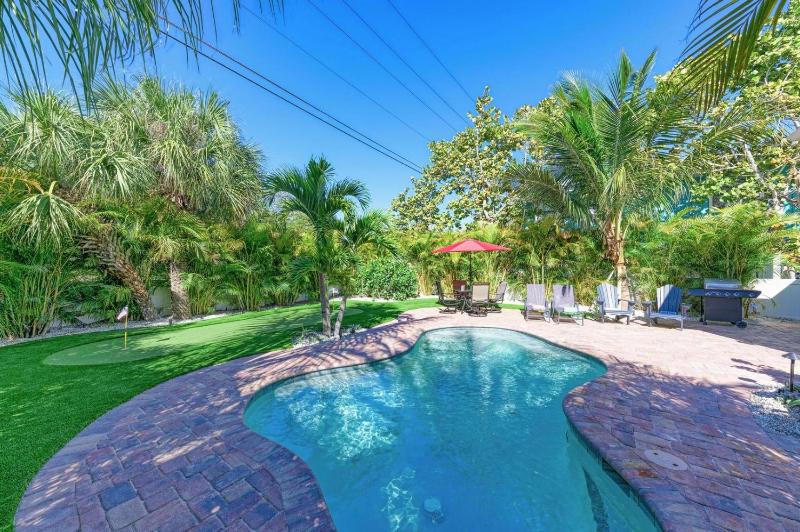 Turtle Tyme: Dog Friendly Pool Putting Green 2 Blocks to Beach by Anna Maria Life - image 9