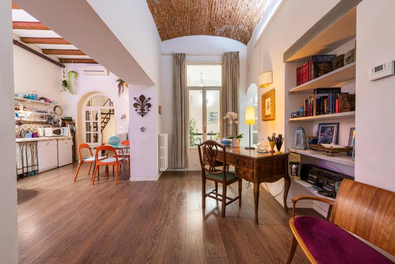 Florence Hideaway by Mmega - image 1