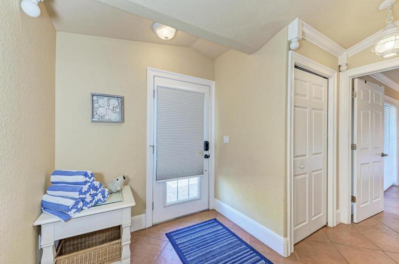 Sand Dollar: Poolside Condo 2 Blocks to Beach by Anna Maria Life Vacation Rentals - image 28