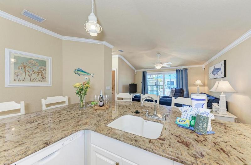 Sand Dollar: Poolside Condo 2 Blocks to Beach by Anna Maria Life Vacation Rentals - image 27