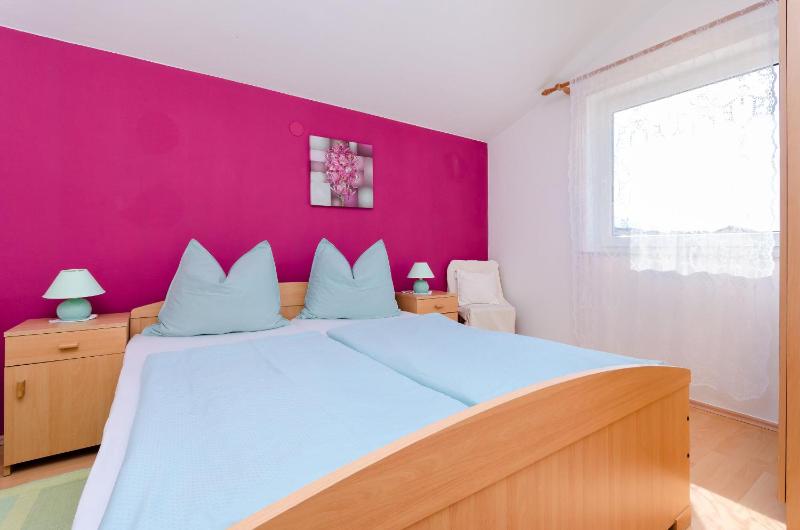 One-Bedroom Apartment image 4
