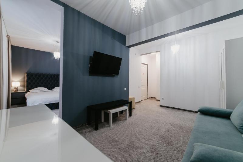 Deluxe Suite image 1