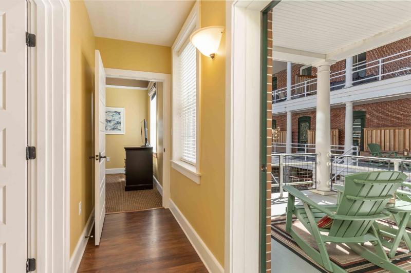 Standard King Room with Fireplace and Balcony image 4