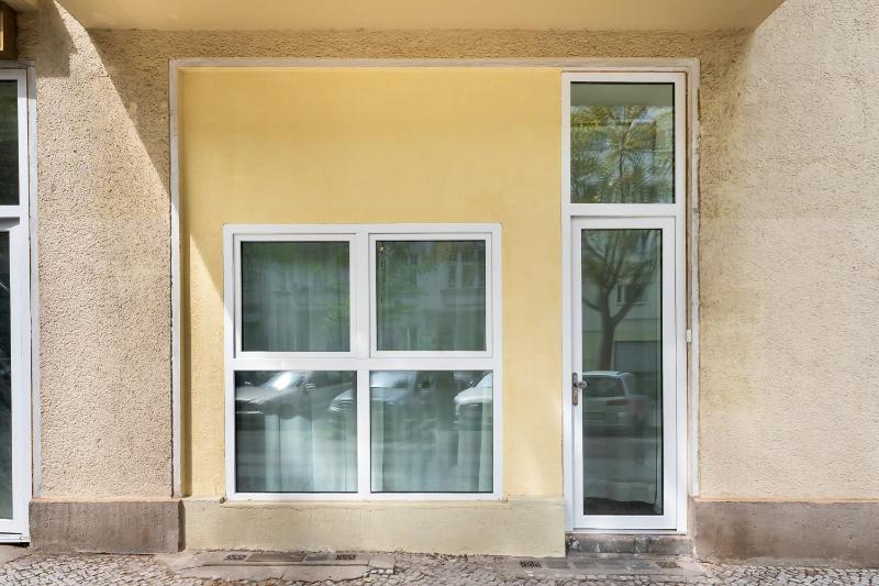 The Mierendorf comfortable group & family apartment 1BR 1 Living room ideal for 2 - 4 Guests - image 14