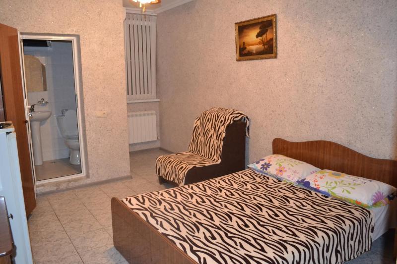 Standard Quadruple Room image 2