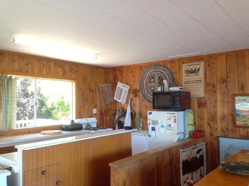 Relax Lakeside - Five Mile Bay Holiday Home - image 25