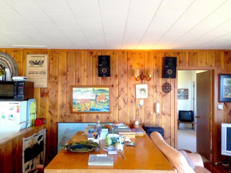 Relax Lakeside - Five Mile Bay Holiday Home - image 14
