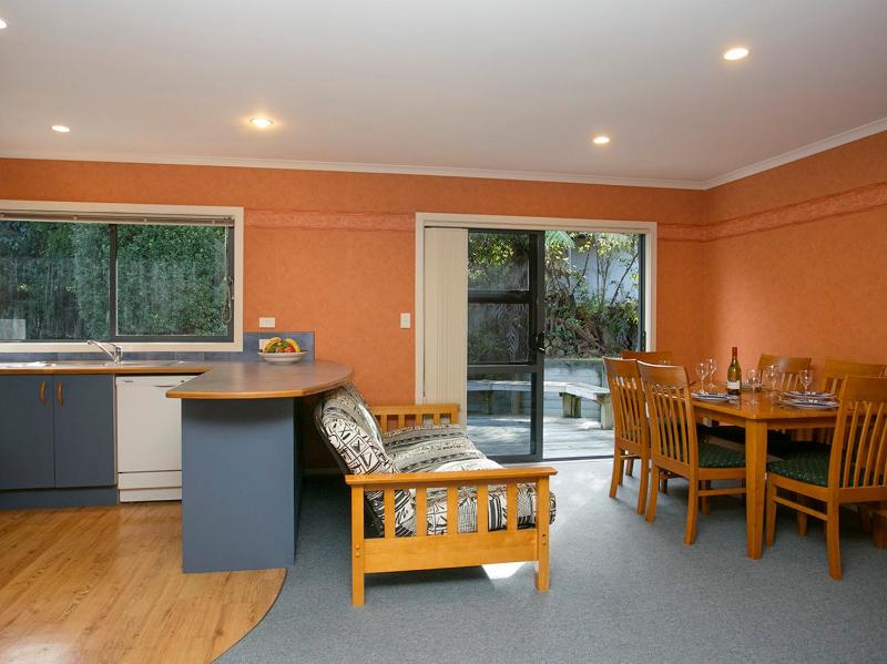 Laid Back on Lakewood - Taupo Holiday Home - image 14