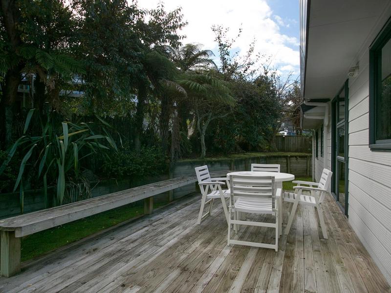 Laid Back on Lakewood - Taupo Holiday Home - image 21