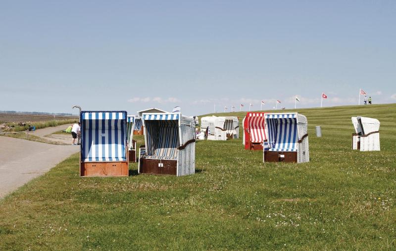 Two-Bedroom Holiday Home image 4