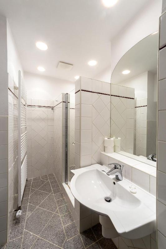Two-Bedroom Apartment with Castle View image 4