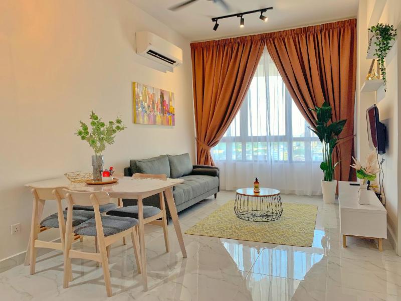 Netflix Two Bedroom Troika Kota Bharu Homestay 182 - image 14