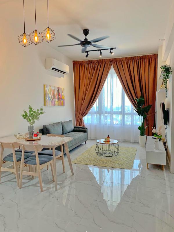 Netflix Two Bedroom Troika Kota Bharu Homestay 182 - image 22