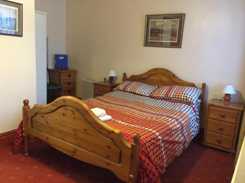 Double or Twin Room with Bathroom image 2