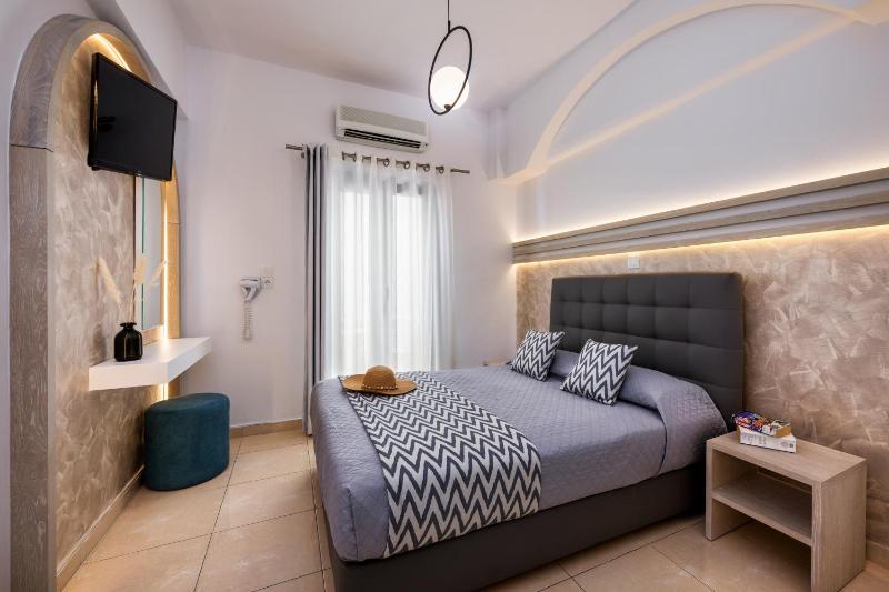 Double Room image 1