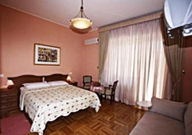 Double or Twin Room image 1