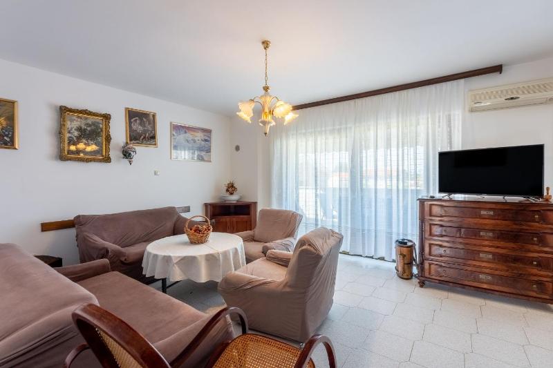 Three-Bedroom Apartment image 1