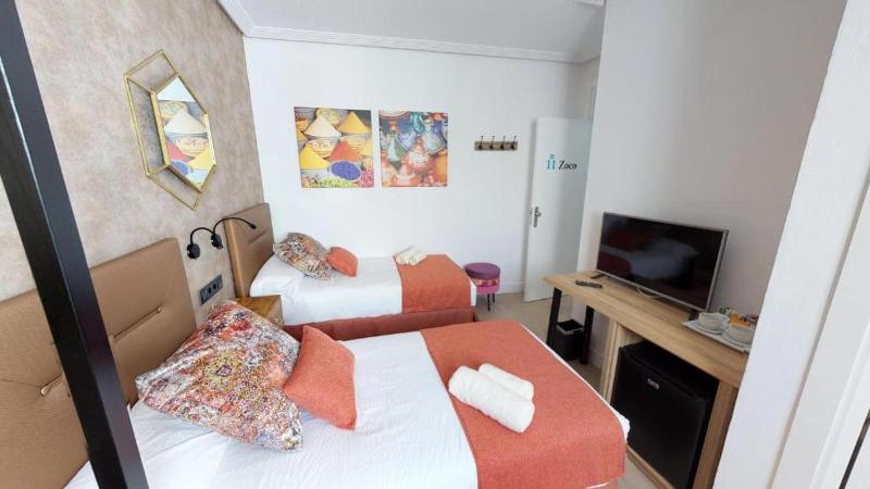 Economy Twin Room image 2